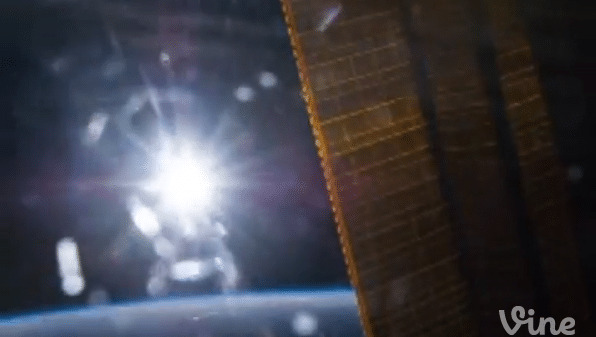 رائد فضاء ينشر أول مقطع فيديو "فاين" من الفضاء