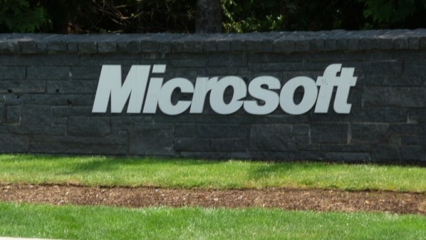 "مايكروسوفت" توقف رسميا بيع بعض نسخ نظامي "ويندوز 7" و "ويندوز 8"