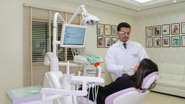 نظارات جوجل تقدم حلول جديدة لطب الأسنان