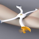 "إنتل" تمنح جائزة 500,000 دولار لاختراع سوار إلكتروني يتحول إلى طائرة بدون طيار