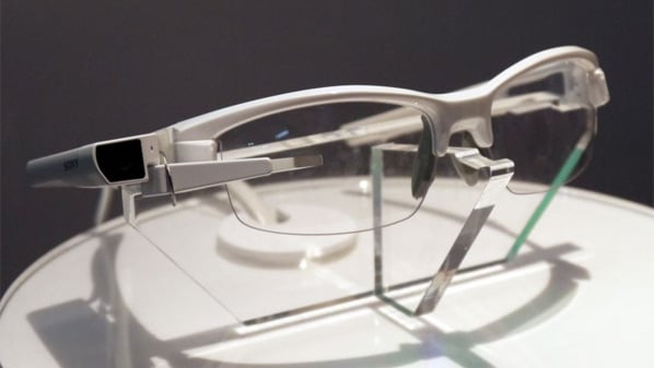 وحدة عرض سوني لتحويل النظارات العادية إلى نظارات ذكية