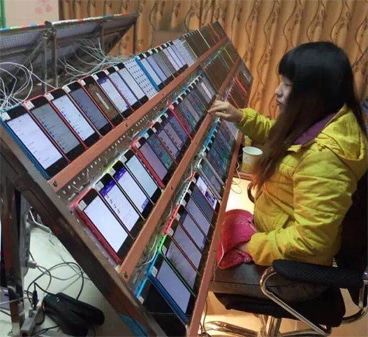 فتاة تستخدم 50 هاتف آيفون للتلاعب بترتيب التطبيقات