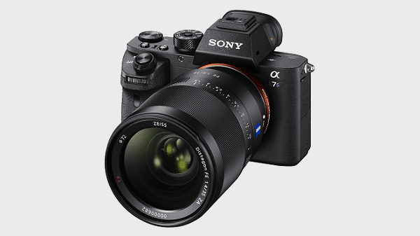 سوني تفوز بجائزة "أفضل كاميرا في العام" خلال جيتكس 2015