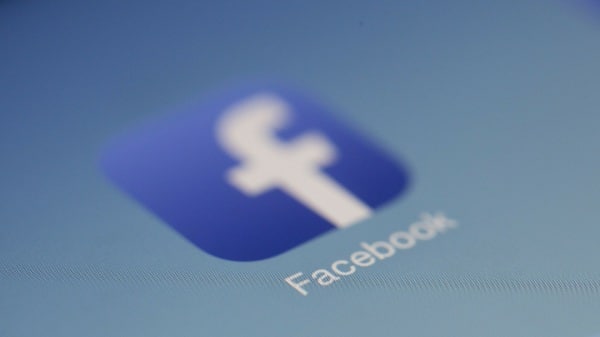 فيسبوك تبدأ طرح ميزة جديدة لعرض المنشورات المهمة أولا