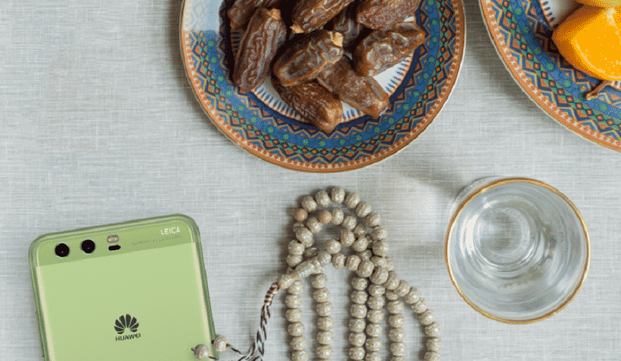 هواوي تطلق نسخة باللون الأخضر من هاتفها "بي10 بلس" احتفاء بشهر رمضان المبارك