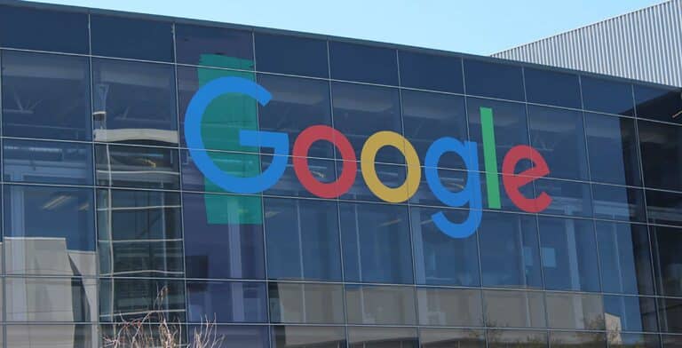 مهندسي جوجل يرفضون بناء أداة أمنية تمكن الشركة من الفوز بعقود عسكرية