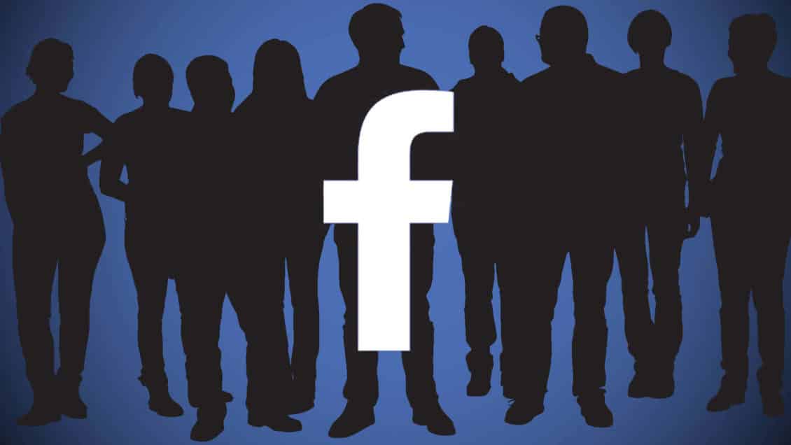 نمو فيسبوك يتباطأ في أعقاب فضائح الخصوصية