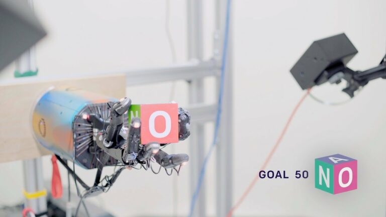 الذكاء الاصطناعي يعلم يد روبوتية كيفية التلاعب بالأشياء مثل الإنسان