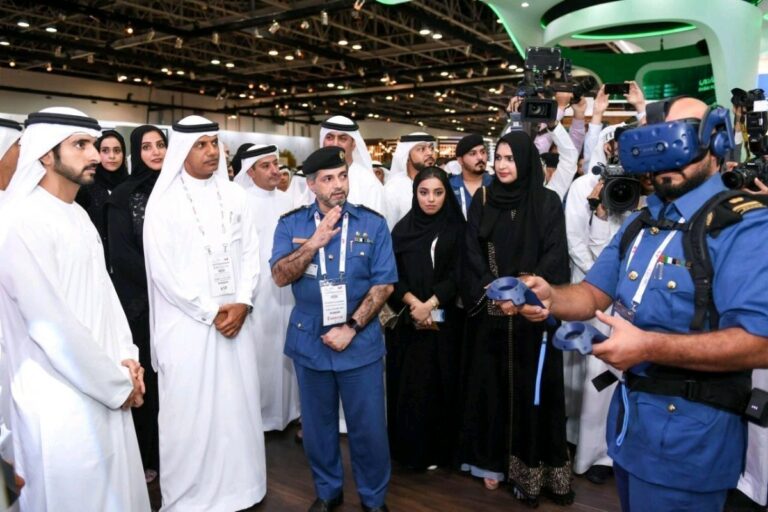 جمارك دبي تنظم أول برنامج في العالم لتدريب المفتشين الجمركيين على استخدام الواقع الافتراضي في القطاع الجمركي