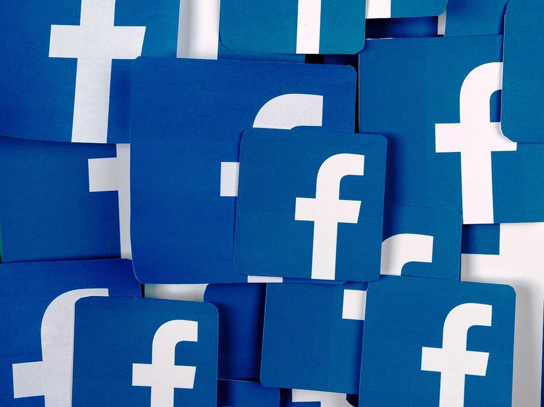 المملكة المتحدة: فيسبوك علمت بجمع الروس للبيانات في 2014