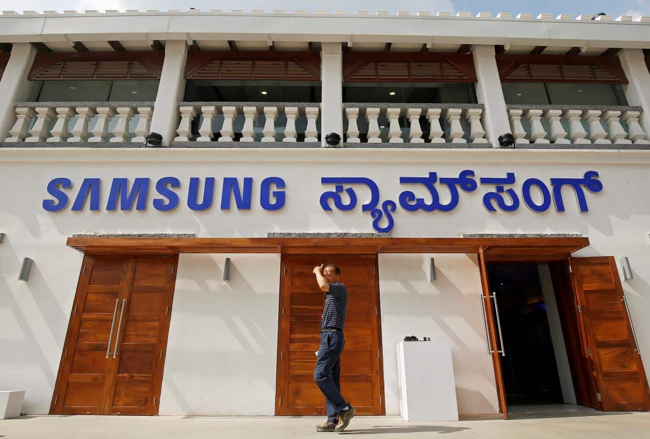 سامسونج تنافس الشركات الصينية عبر الهواتف الهندية