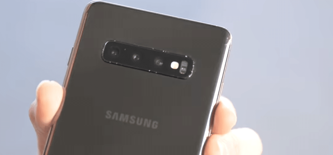 أيهما أقوى هاتف Galaxy S10 Plus المصنوع من السيراميك أم الزجاج؟