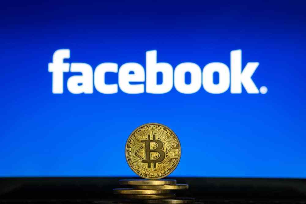 فيسبوك تعلن رفع الحظر عن إعلانات العملات المشفرة