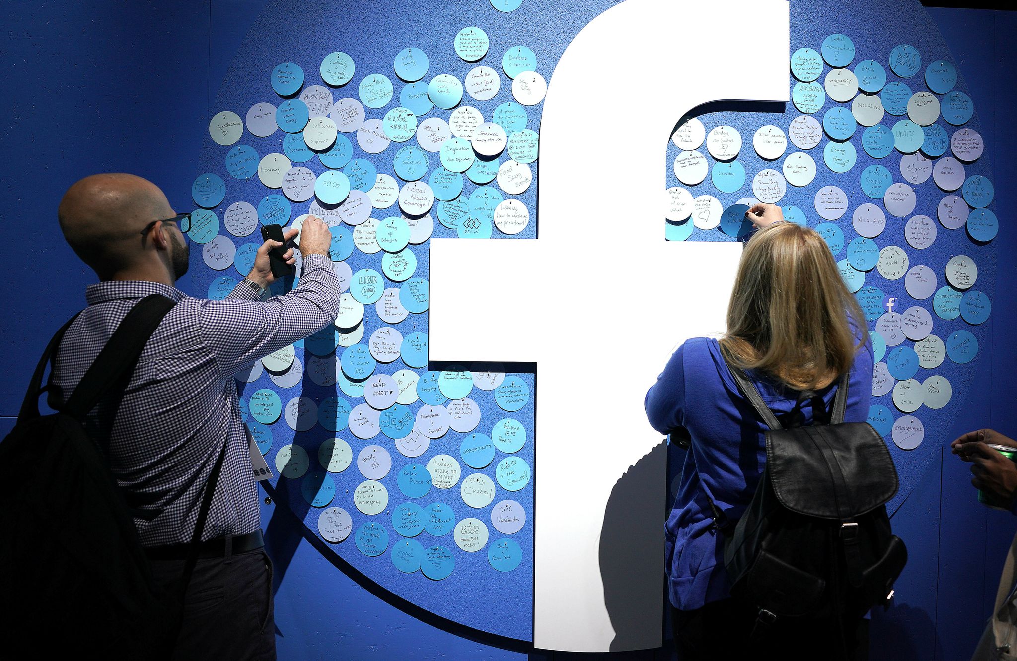 فيسبوك: تخلصنا من ثلاثة مليارات حساب مزيف