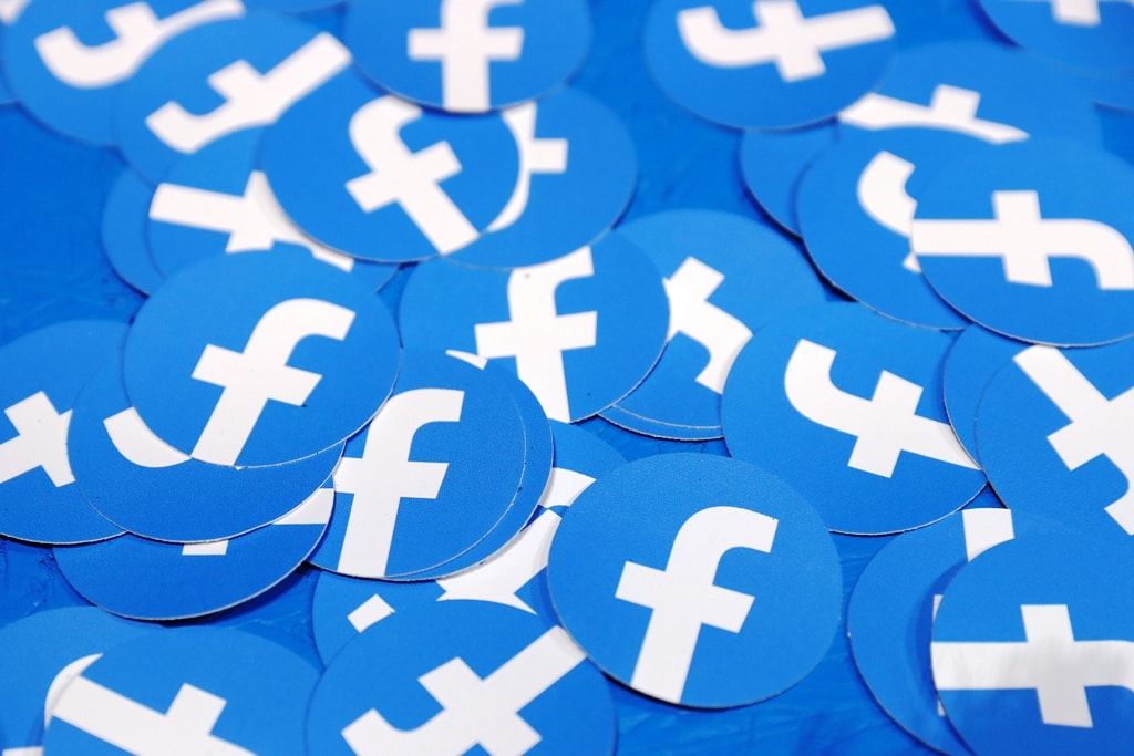 خطة فيسبوك لدمج العلامات التجارية تصعب تقسيمها