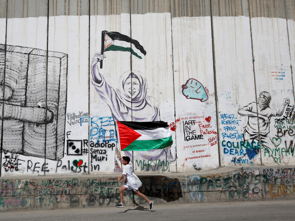 لماذا تمول مايكروسوفت شركة إسرائيلية تراقب فلسطينيي الضفة الغربية