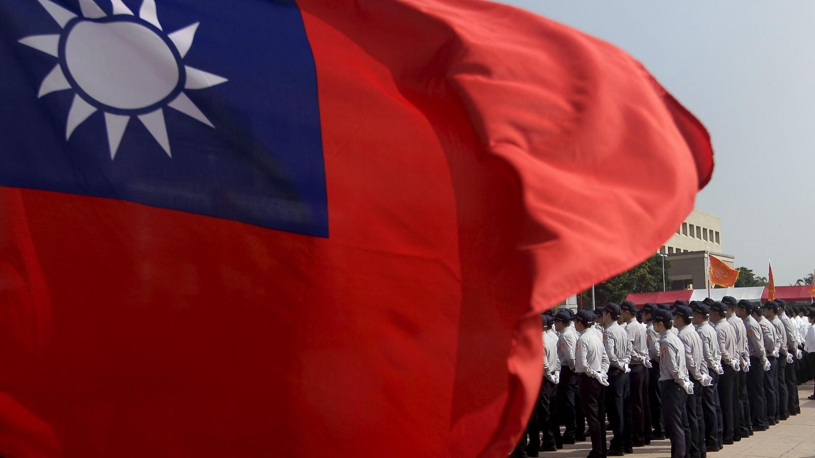 آبل تذعن للصين من خلال فرض رقابة على علم تايوان