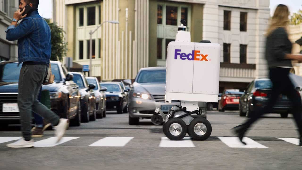 فيديكس تكشف عن روبوت تسليم الطرود Roxo في الإمارات
