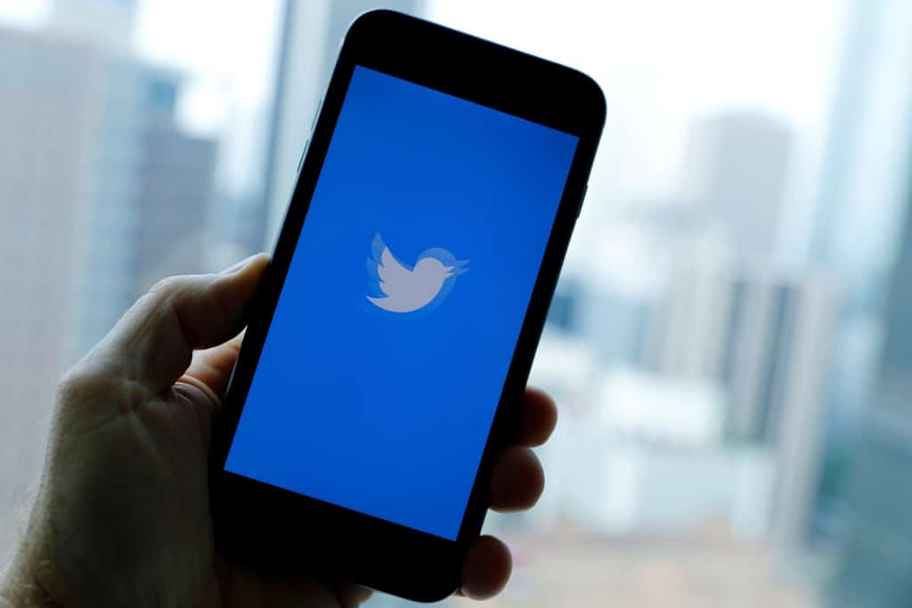 تويتر تحظر الروابط التي تروج لخطاب الكراهية