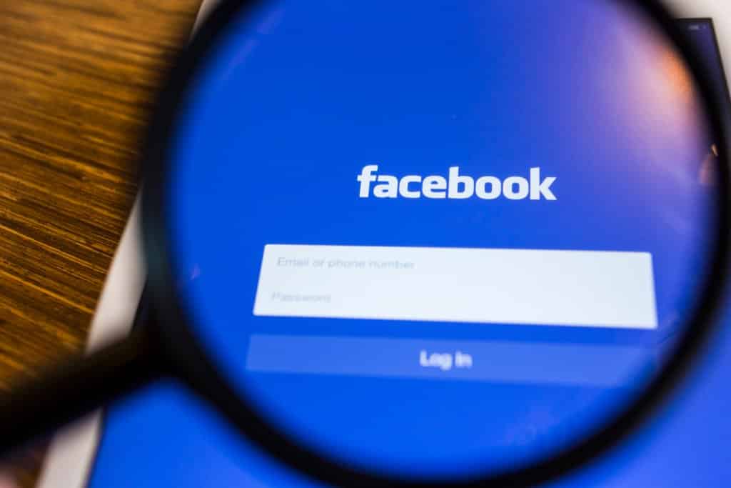 فيسبوك تخطط لمقاضاة حكومة تايلاند