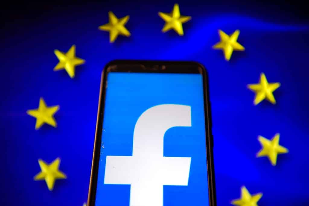 فيسبوك مطالبة بوقف إرسال البيانات الأوروبية إلى أمريكا