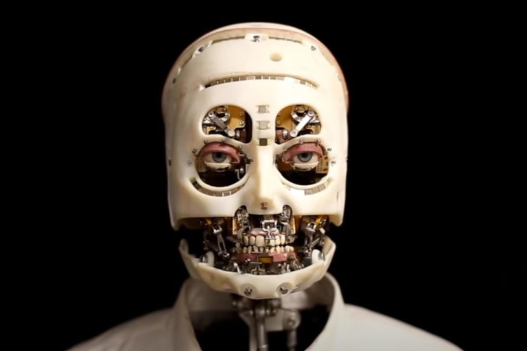 ديزني تطور روبوتًا يمكنه أن يرمش مثل الإنسان