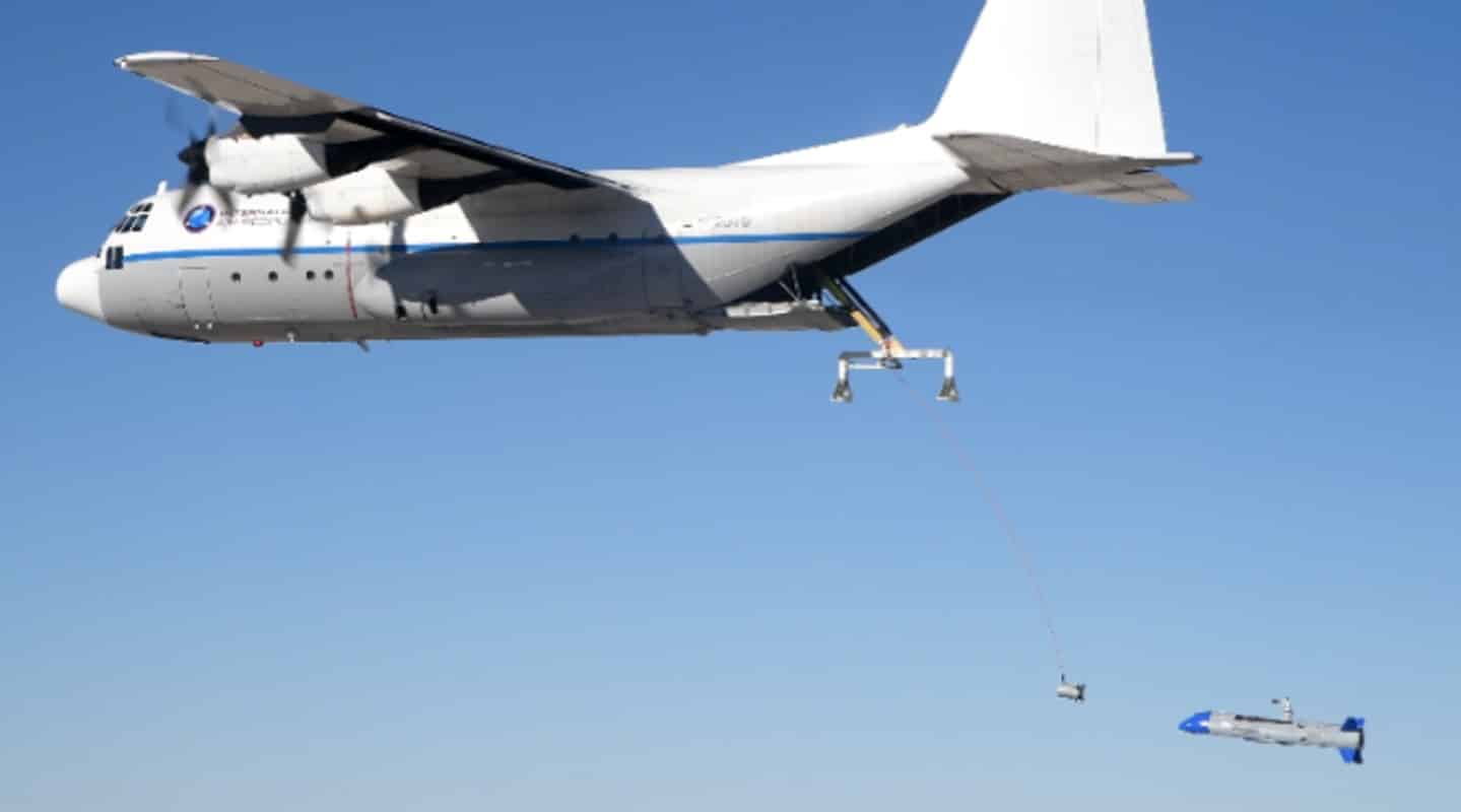 DARPA تريد الاستيلاء على الطائرات المسيرة أثناء الطيران
