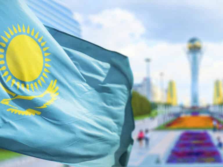 حكومة كازاخستان تعترض بيانات HTTPS