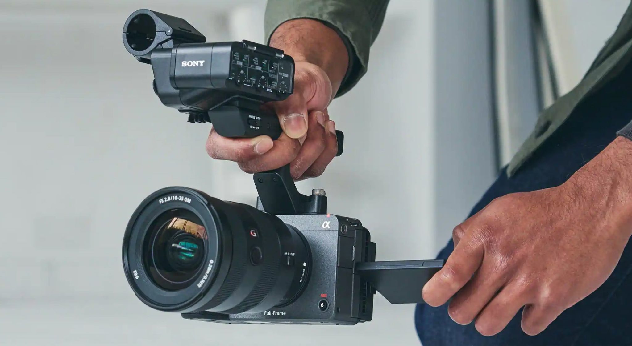 FX3 .. الكاميرا السينمائية الأقل تكلفة من سوني