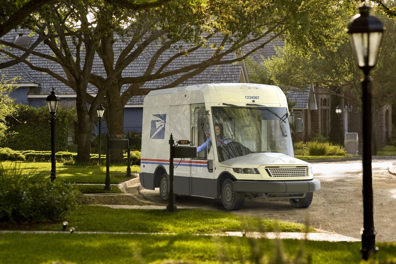 USPS تكشف عن شاحنة البريد الجديدة مع خيار المحرك الكهربائي