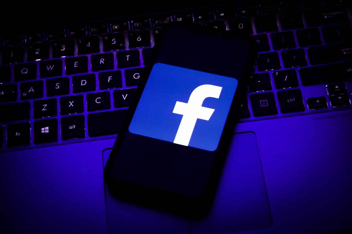 فيسبوك تتحرك ضد قراصنة Evil Eye الذين يستهدفون الأويغور
