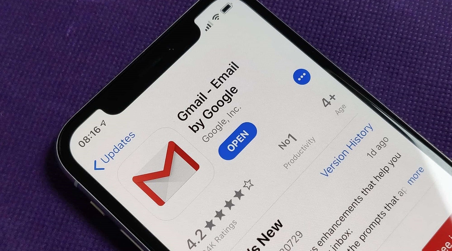 لماذا يجب عليك التوقف عن استخدام تطبيق Gmail في هاتف آيفون؟