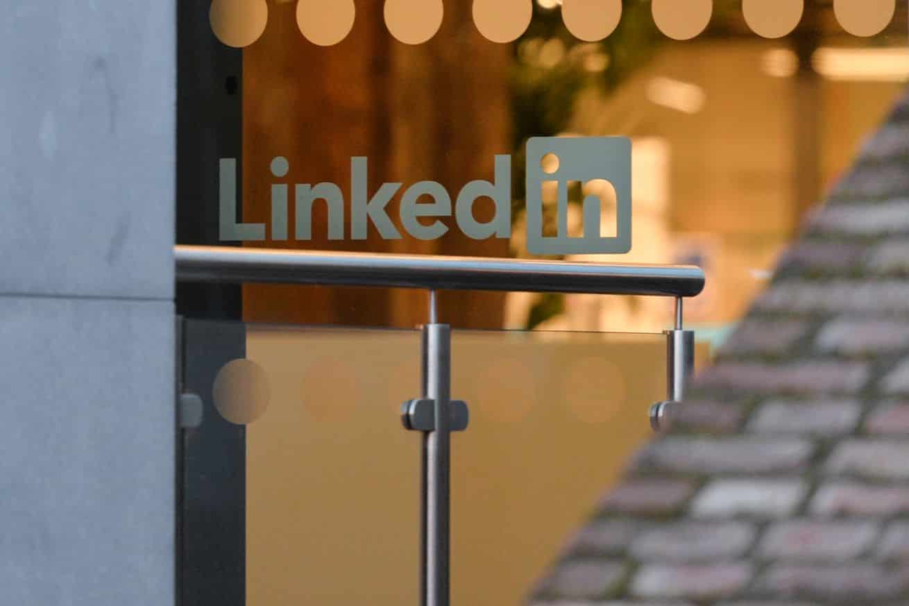 بيانات 500 مليون مستخدم LinkedIn متاحة للبيع