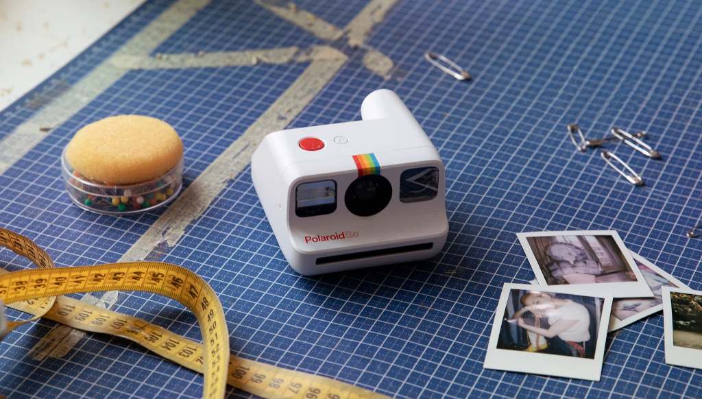 Polaroid Go .. الكاميرا الفورية التناظرية الأصغر حتى الآن