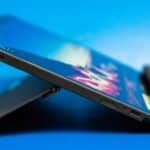 مقارنة بين حاسب ThinkPad X12 و Surface Pro X