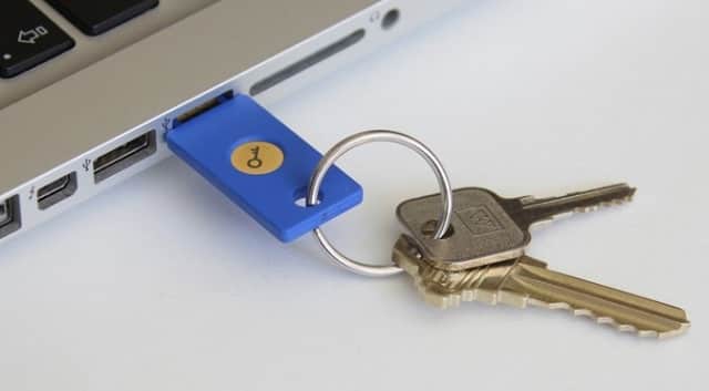 ما هو مفتاح أمان USB وكيف تستخدمه