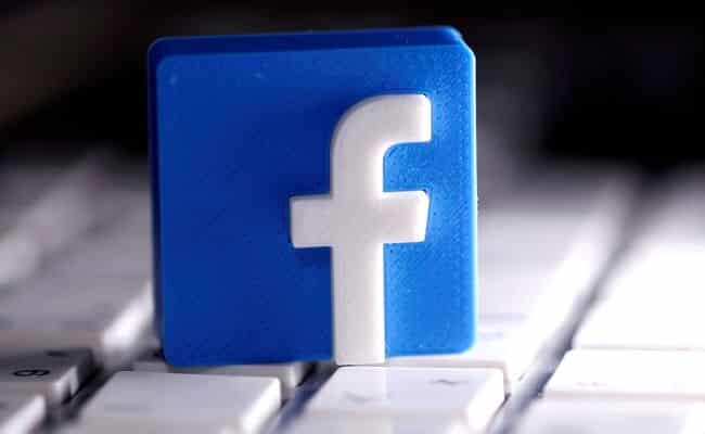 فيسبوك تخطط لإعادة تسمية الشركة باسم جديد