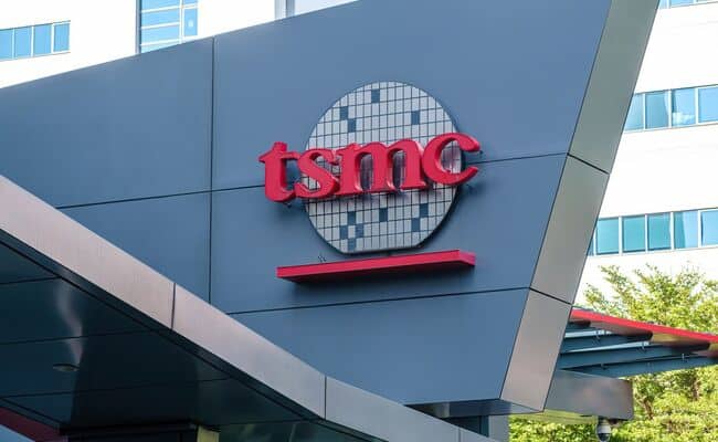 TSMC تحذر من استمرار نقص الرقاقات حتى 2022