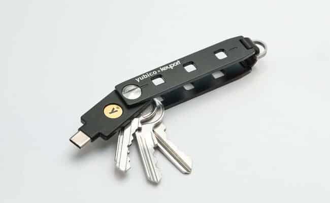 Yubico توفر طريقة أكثر أمانًا لحمل مفاتيح الأمان
