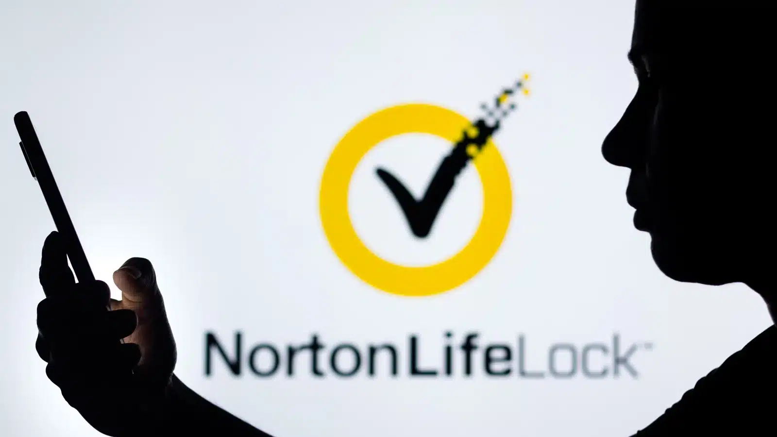 اختراق حسابات الآلاف من عملاء خدمة Norton LifeLock