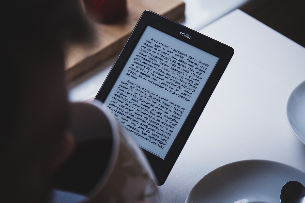 كيفية نقل الكتب الإلكترونية إلى جهاز Kindle 