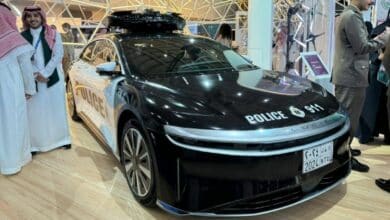 وزارة الداخلية السعودية تعرض أول سيارة أمنية كهربائية مزوّدة بتقنيات الذكاء الاصطناعي
