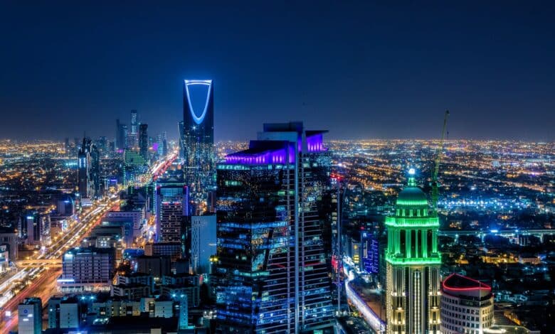 "أمازون ويب سيرفيسز" تطلق منطقة جديدة لمراكز بياناتها في المملكة العربية السعودية