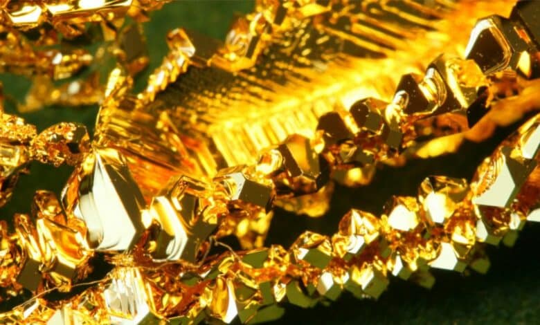 علماء ينتجون مادة باسم Goldene تتفوق على مادة الجرافين