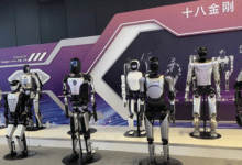 تسلا تعرض روبوت أوبتيموس في مؤتمر الصين للذكاء الاصطناعي