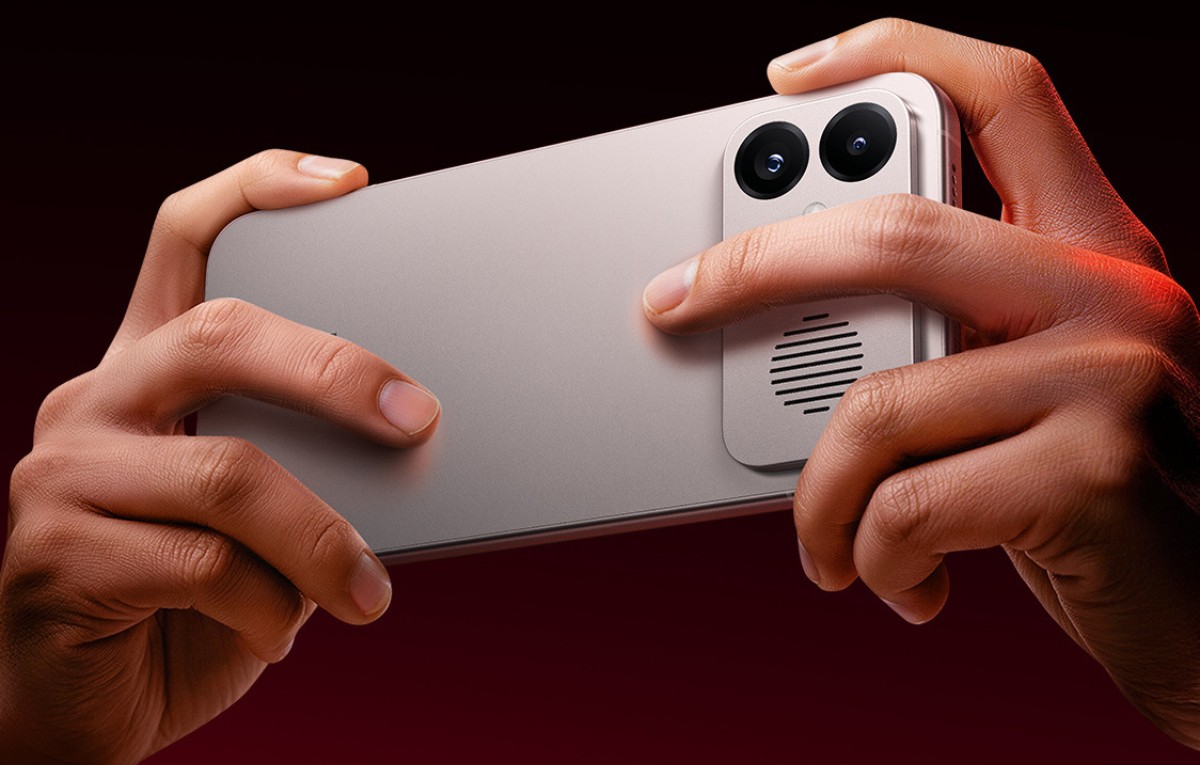 Redmi K90 Max.. شاومي تطلق أول هاتف ألعاب لها بمروحة تبريد وبطارية ضخمة