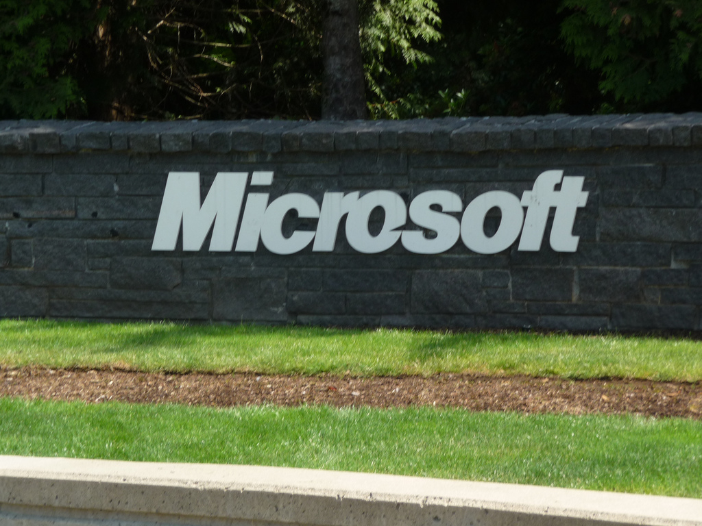 مايكروسوفت تعتزم إصدار "ويندوز بلو" منتصف 2013